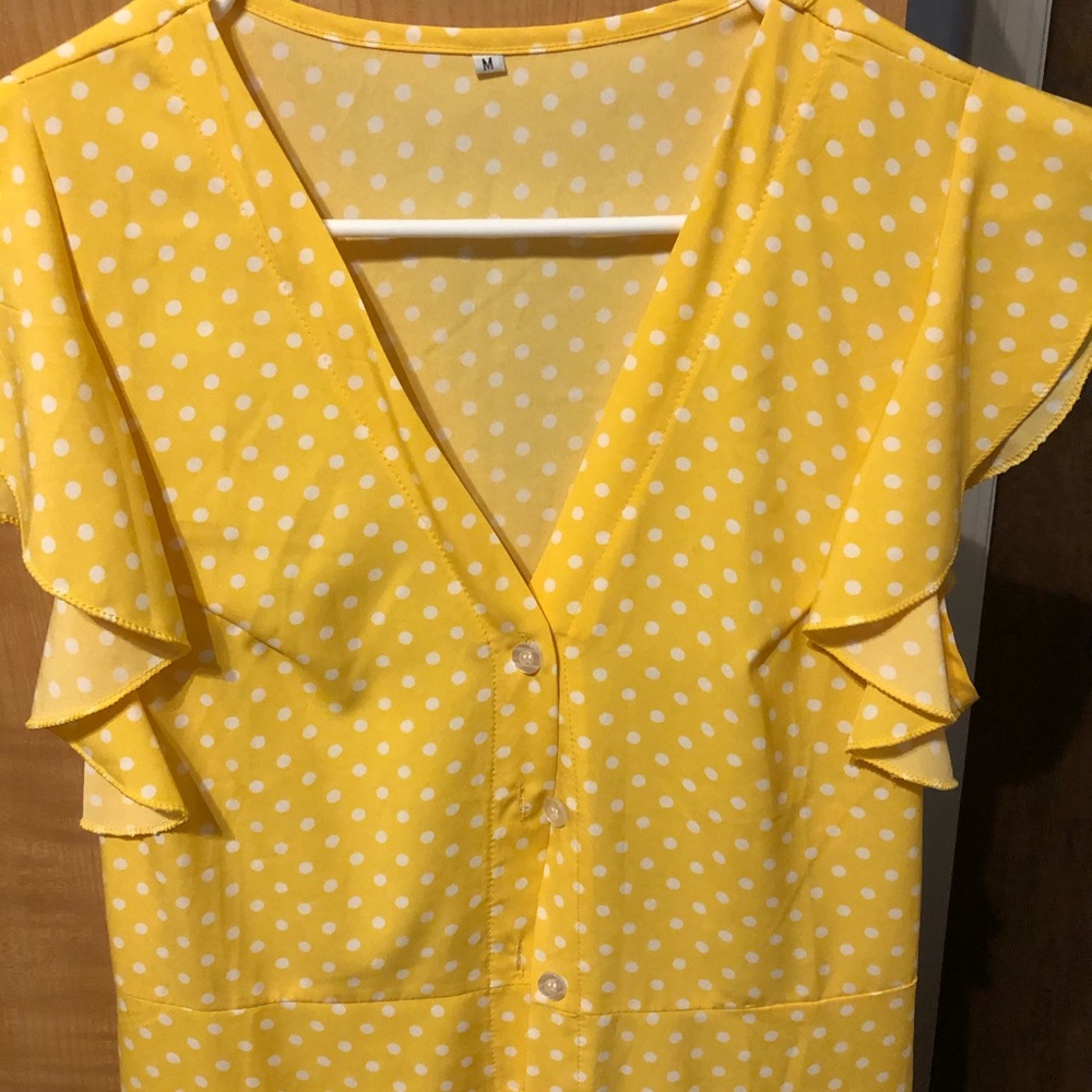 Women’s Yellow Polka Dot MIDI dress.